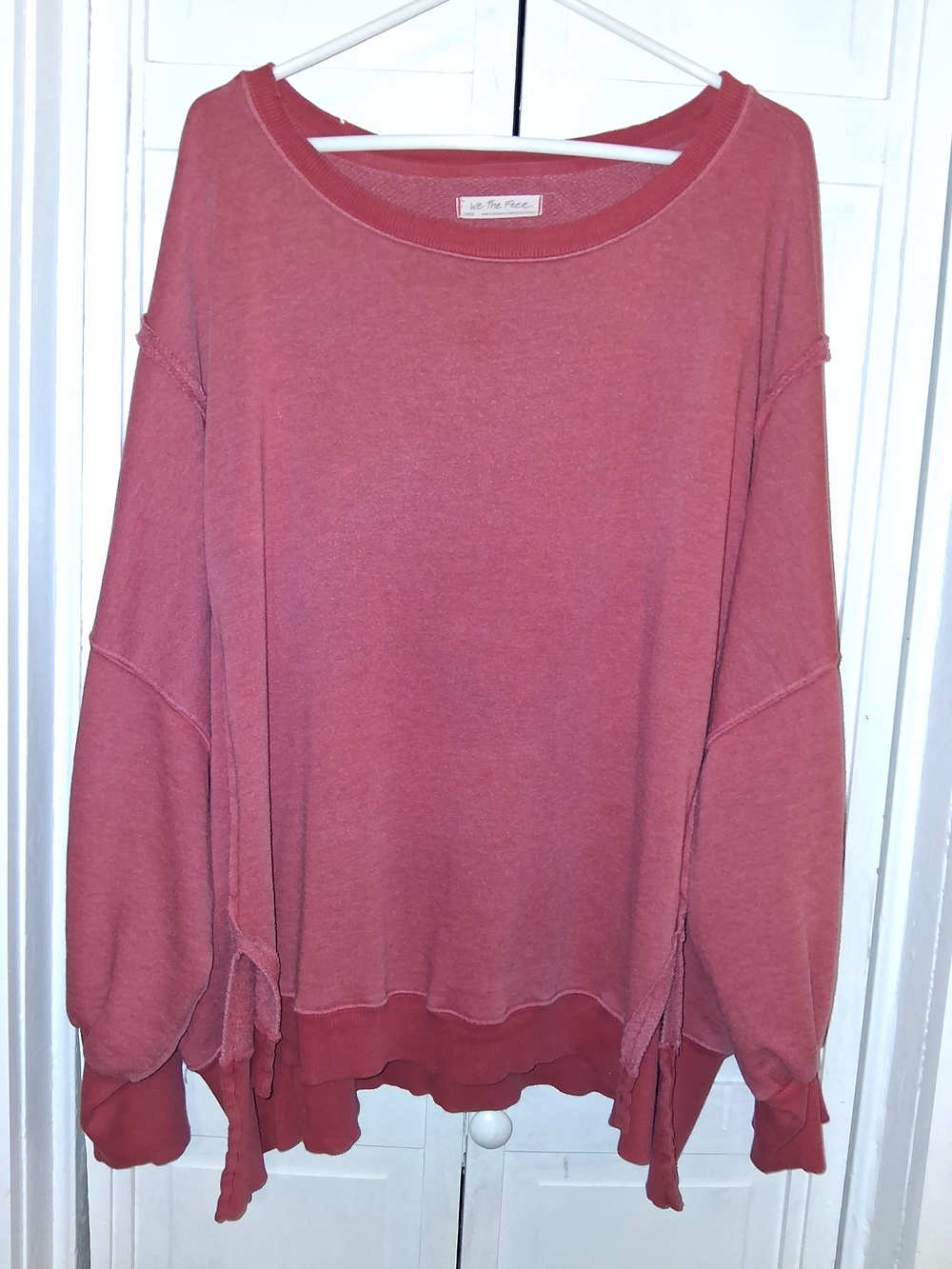 We The Free Rose-Red Lightweight Pullover Sweatshirt